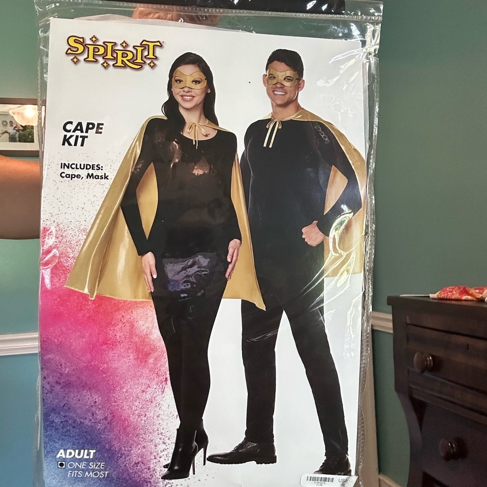 Spirit Gold and Black Cape Kit